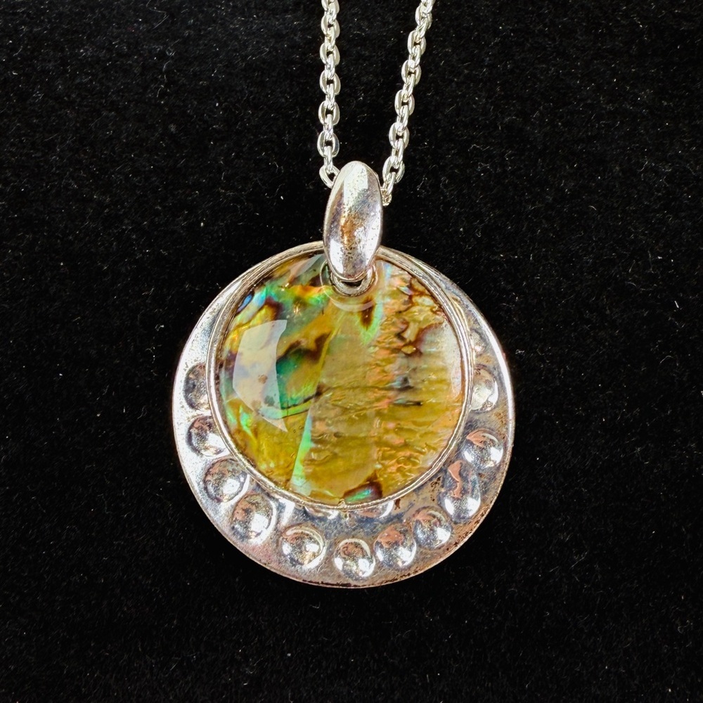 Vintage Iridescent Multicolor Silvertone Round Pendant Necklace